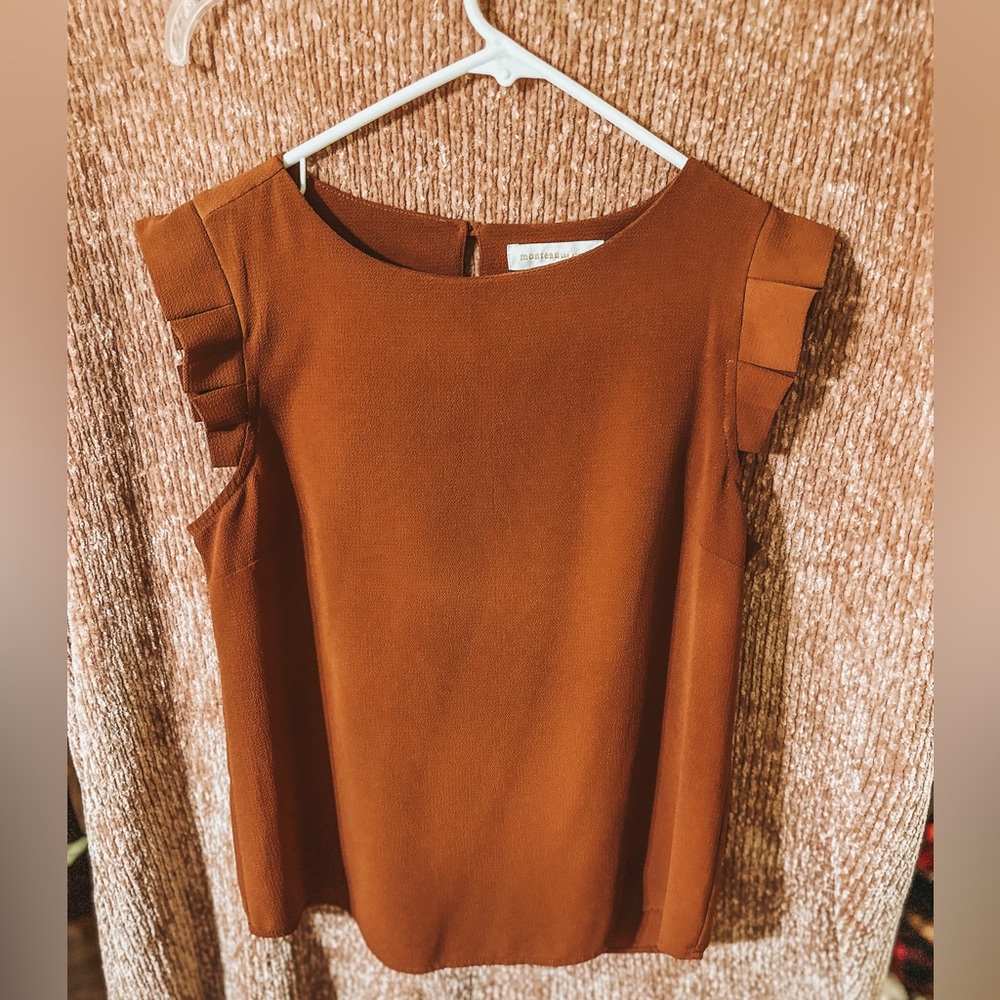 Sleeveless Autumn Blouse